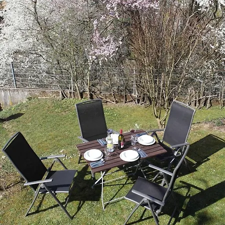 Apartment Ferienwohnung *